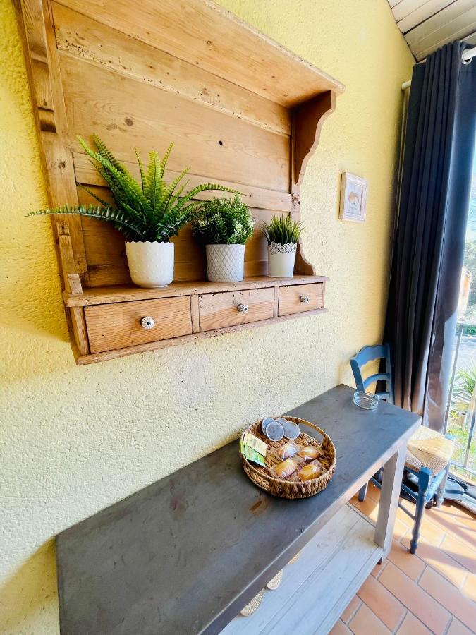 Bel Appartement Avec Mezzanine, Vue Mer Et Piscine Коголен Екстериор снимка