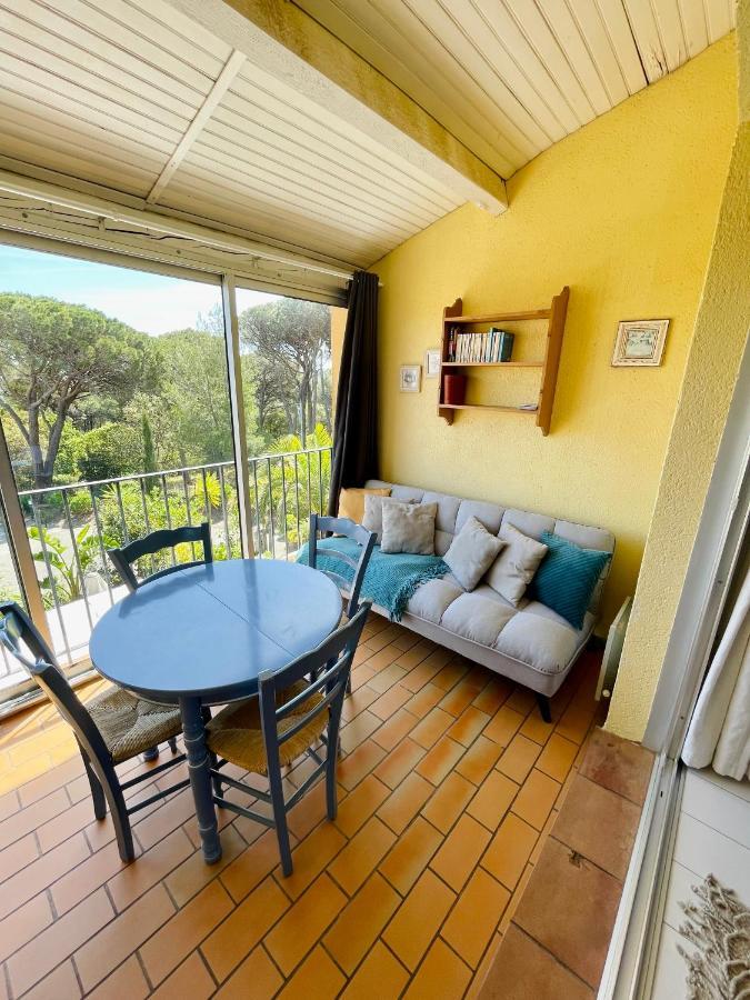 Bel Appartement Avec Mezzanine, Vue Mer Et Piscine Коголен Екстериор снимка