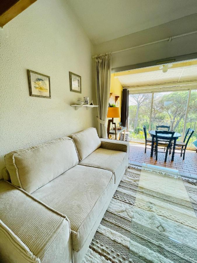Bel Appartement Avec Mezzanine, Vue Mer Et Piscine Коголен Екстериор снимка
