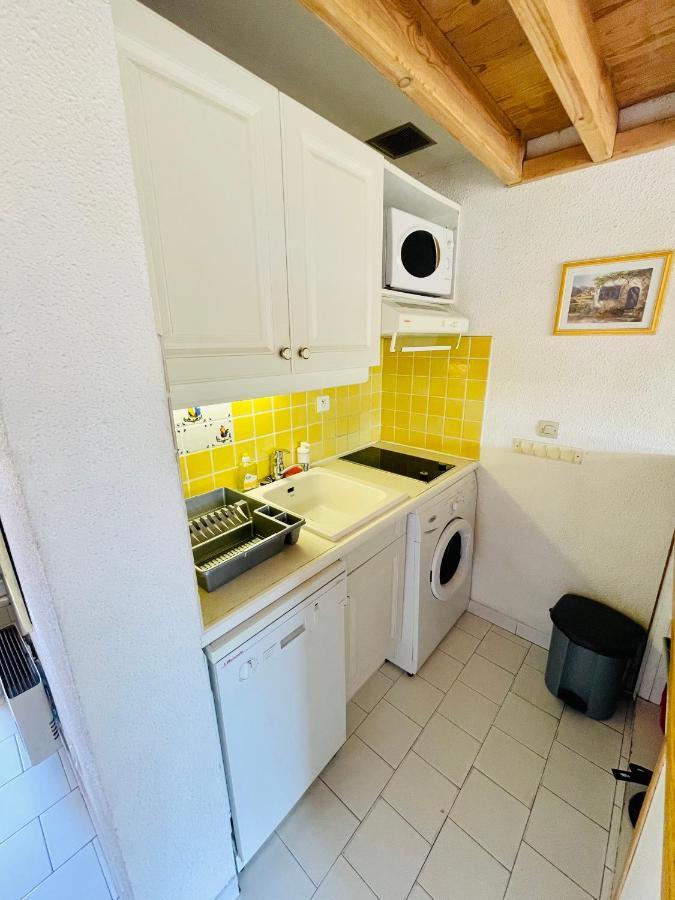 Bel Appartement Avec Mezzanine, Vue Mer Et Piscine Коголен Екстериор снимка
