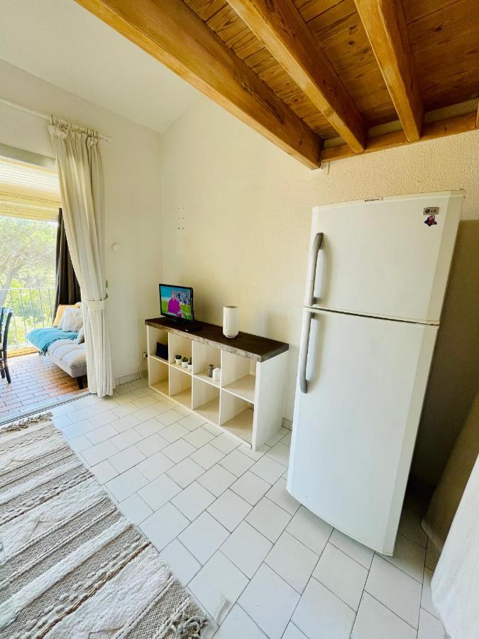 Bel Appartement Avec Mezzanine, Vue Mer Et Piscine Коголен Екстериор снимка